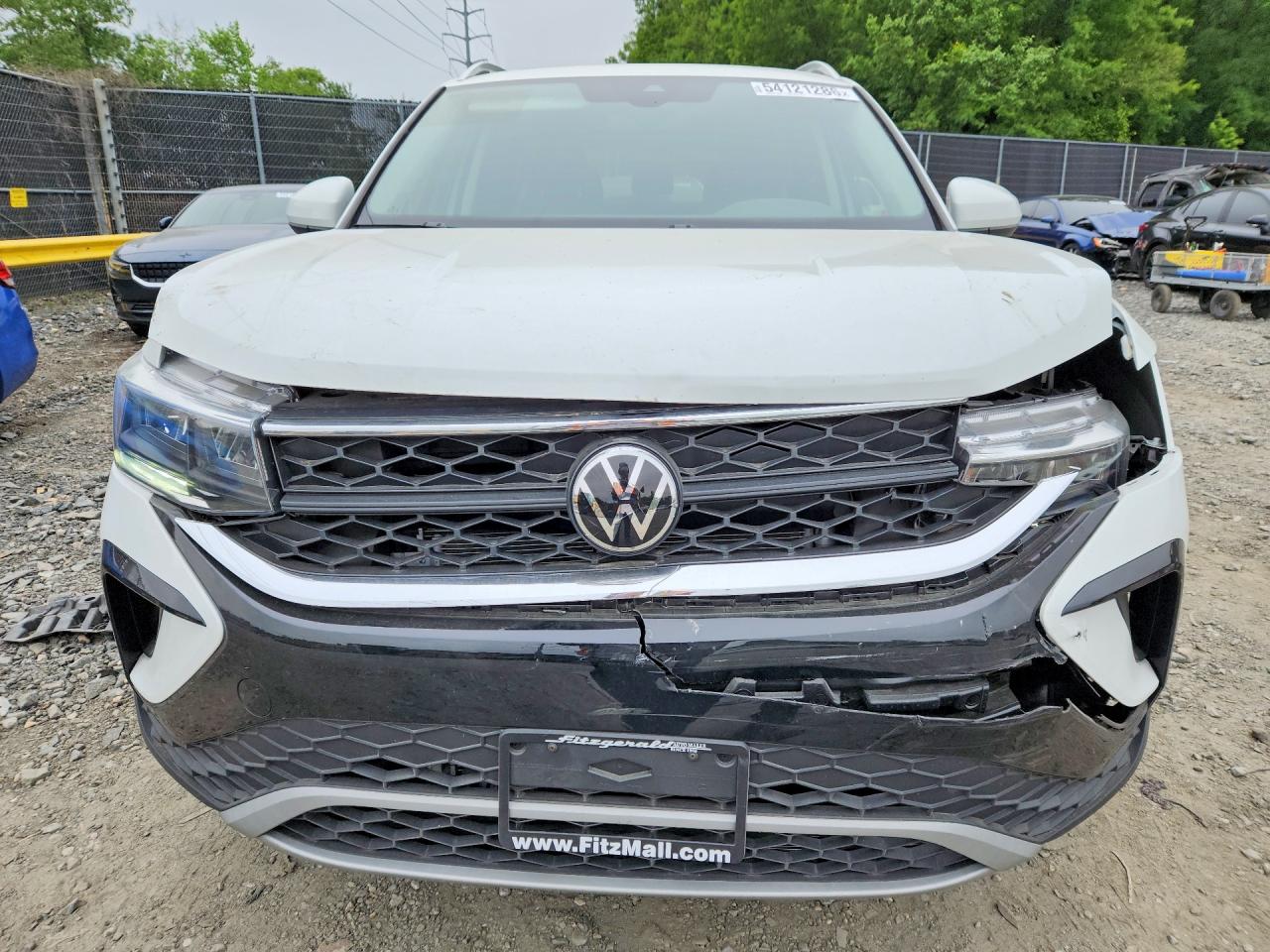 2024 VOLKSWAGEN TAOS SE photo 9