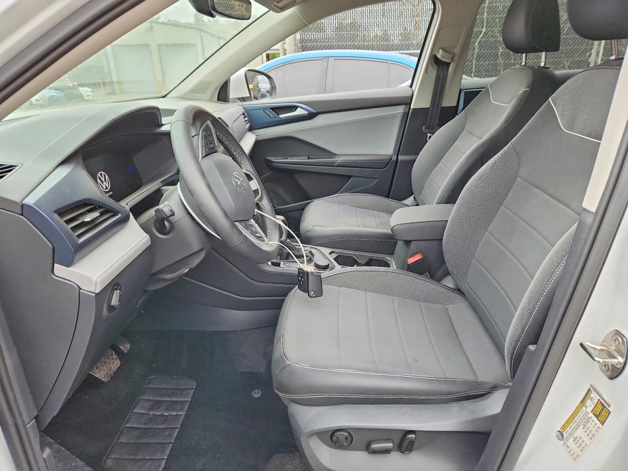 2024 VOLKSWAGEN TAOS SE photo 13