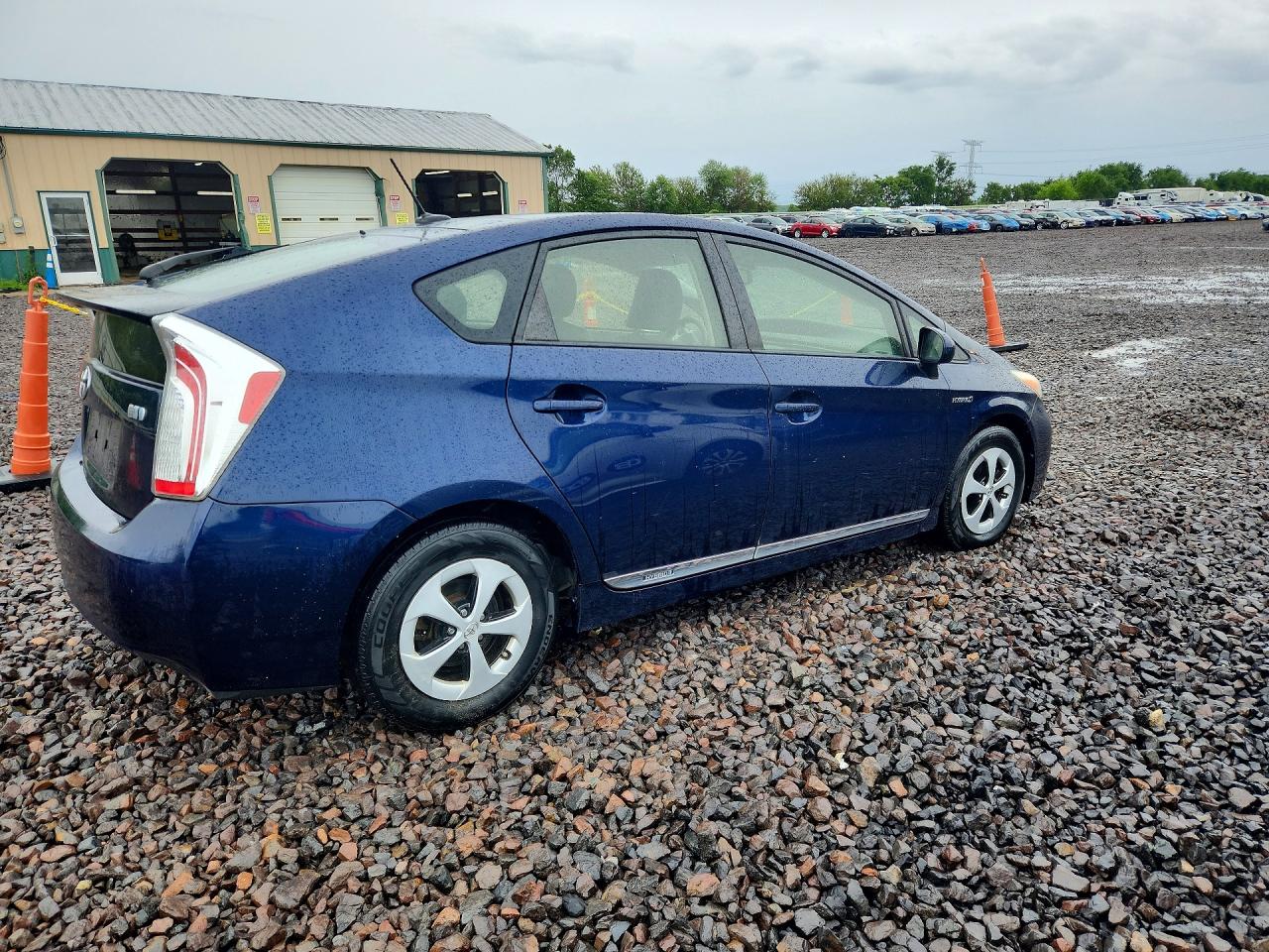 2014 TOYOTA PRIUS FOUR photo 5