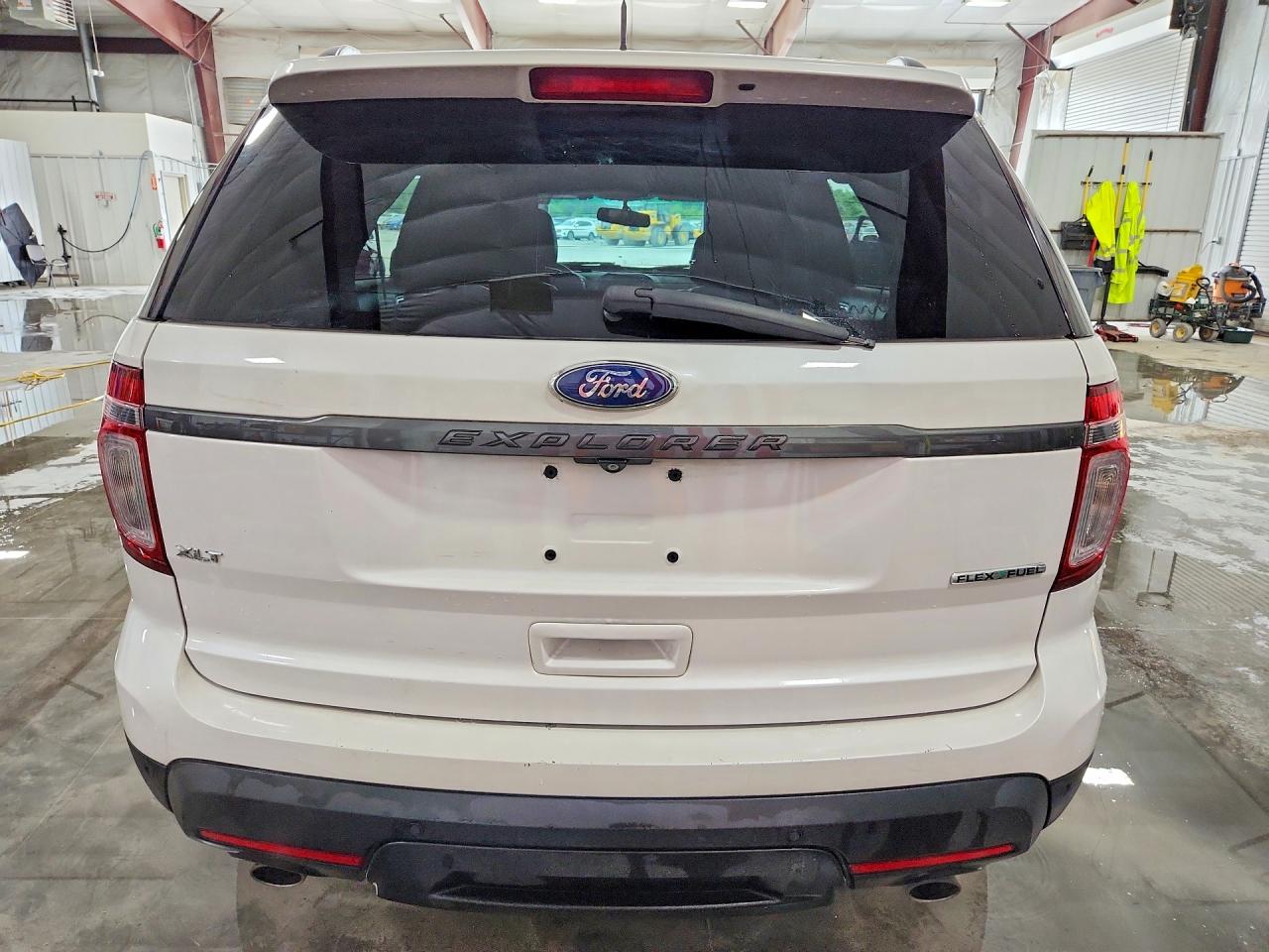 2015 FORD EXPLORER XLT photo 16
