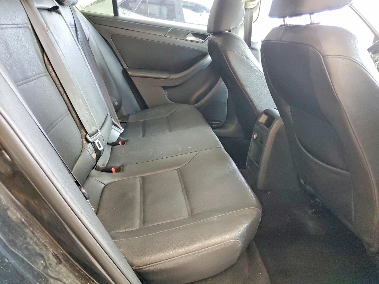 2011 VOLKSWAGEN JETTA SE photo 10