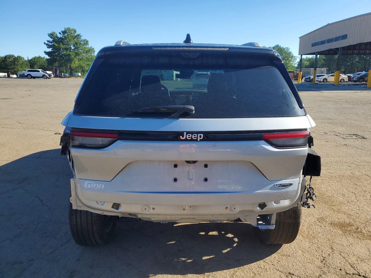 2022 JEEP GRAND CHEROKEE SUMMIT photo 6