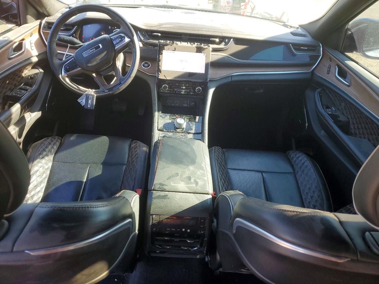 2022 JEEP GRAND CHEROKEE SUMMIT photo 8