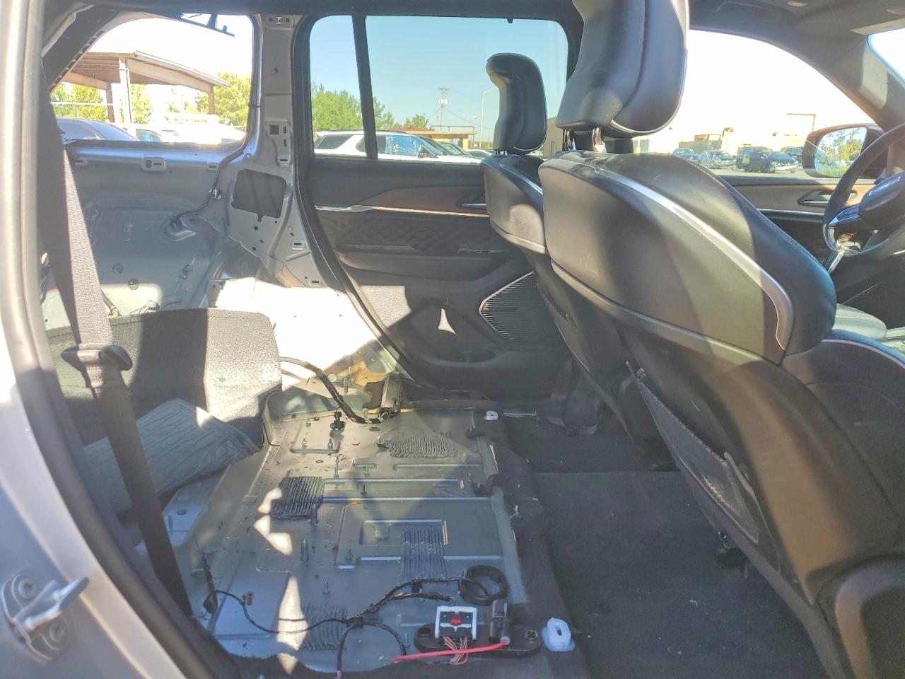 2022 JEEP GRAND CHEROKEE SUMMIT photo 10
