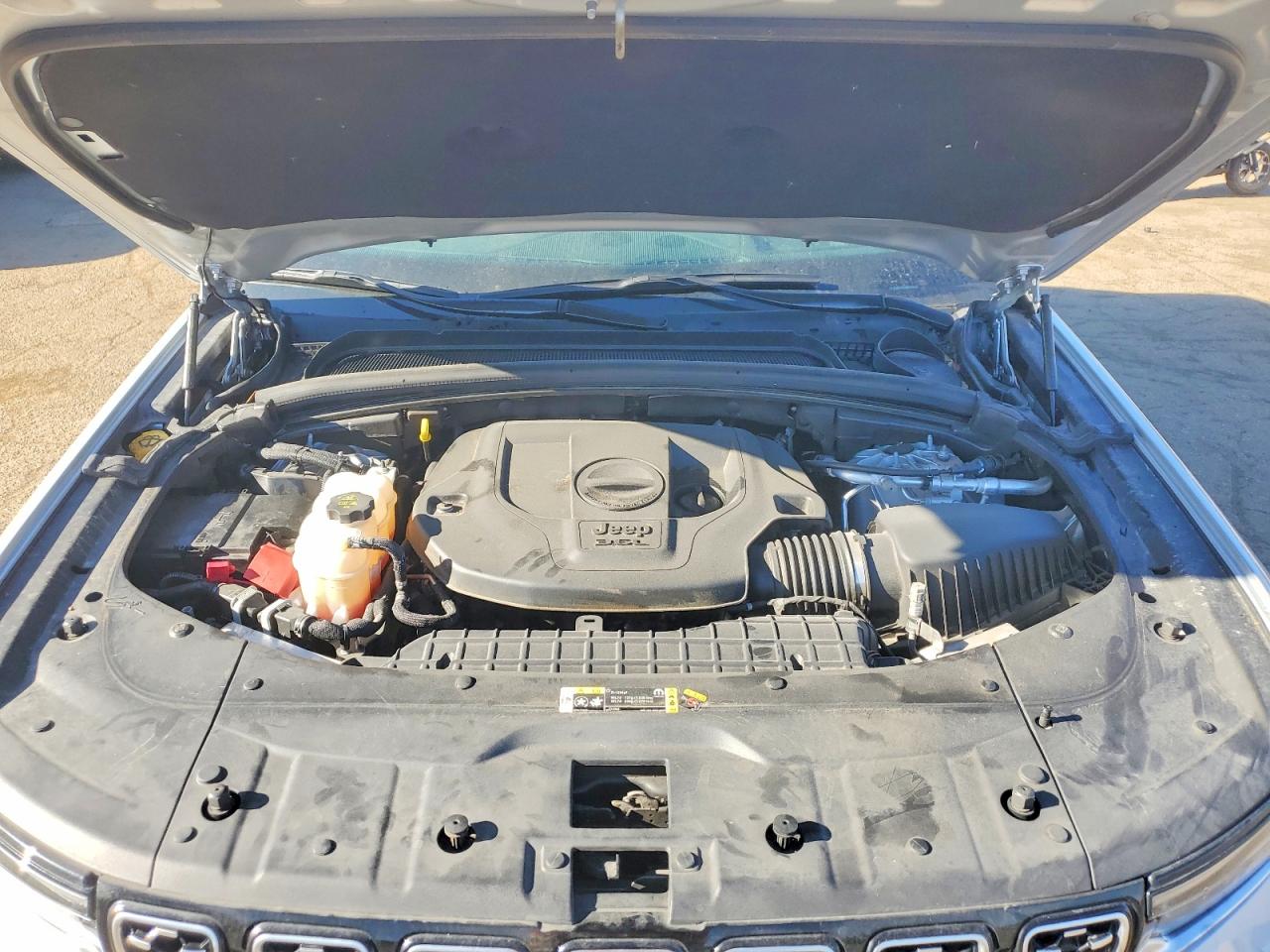 2022 JEEP GRAND CHEROKEE SUMMIT photo 11