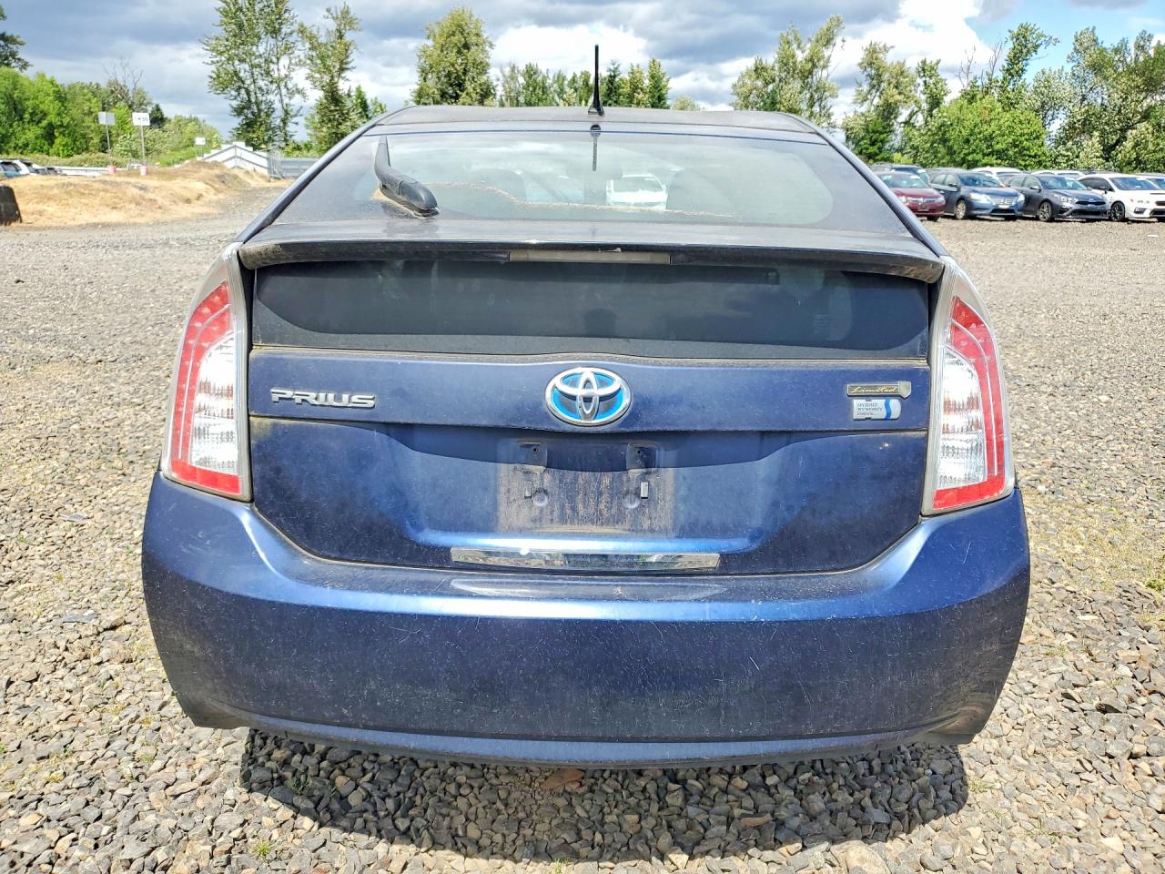 2014 TOYOTA PRIUS TWO photo 11