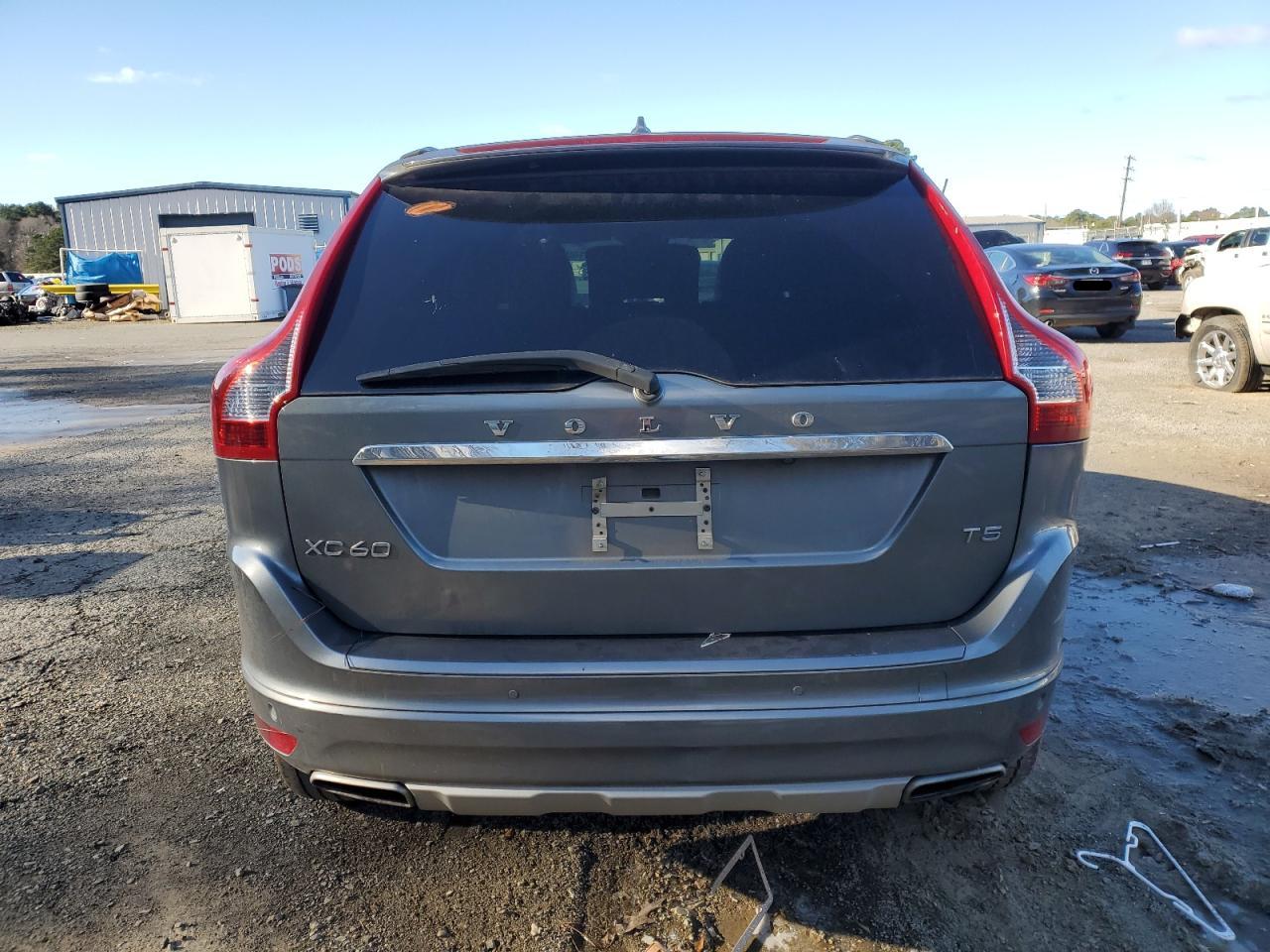 2017 VOLVO XC60 T5 INSCRIPTION photo 16