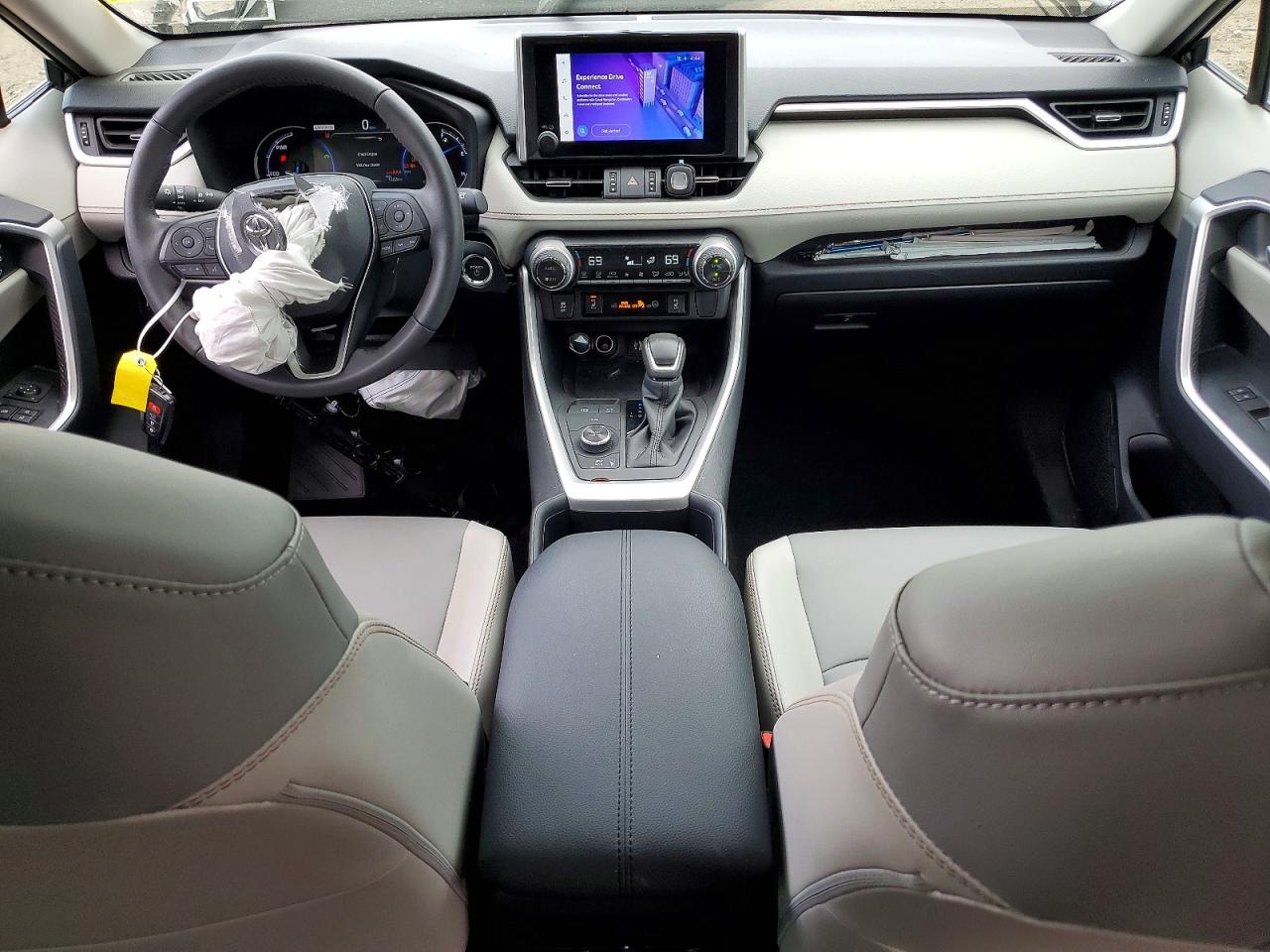 2024 TOYOTA RAV4 XLE PREMIUM photo 15