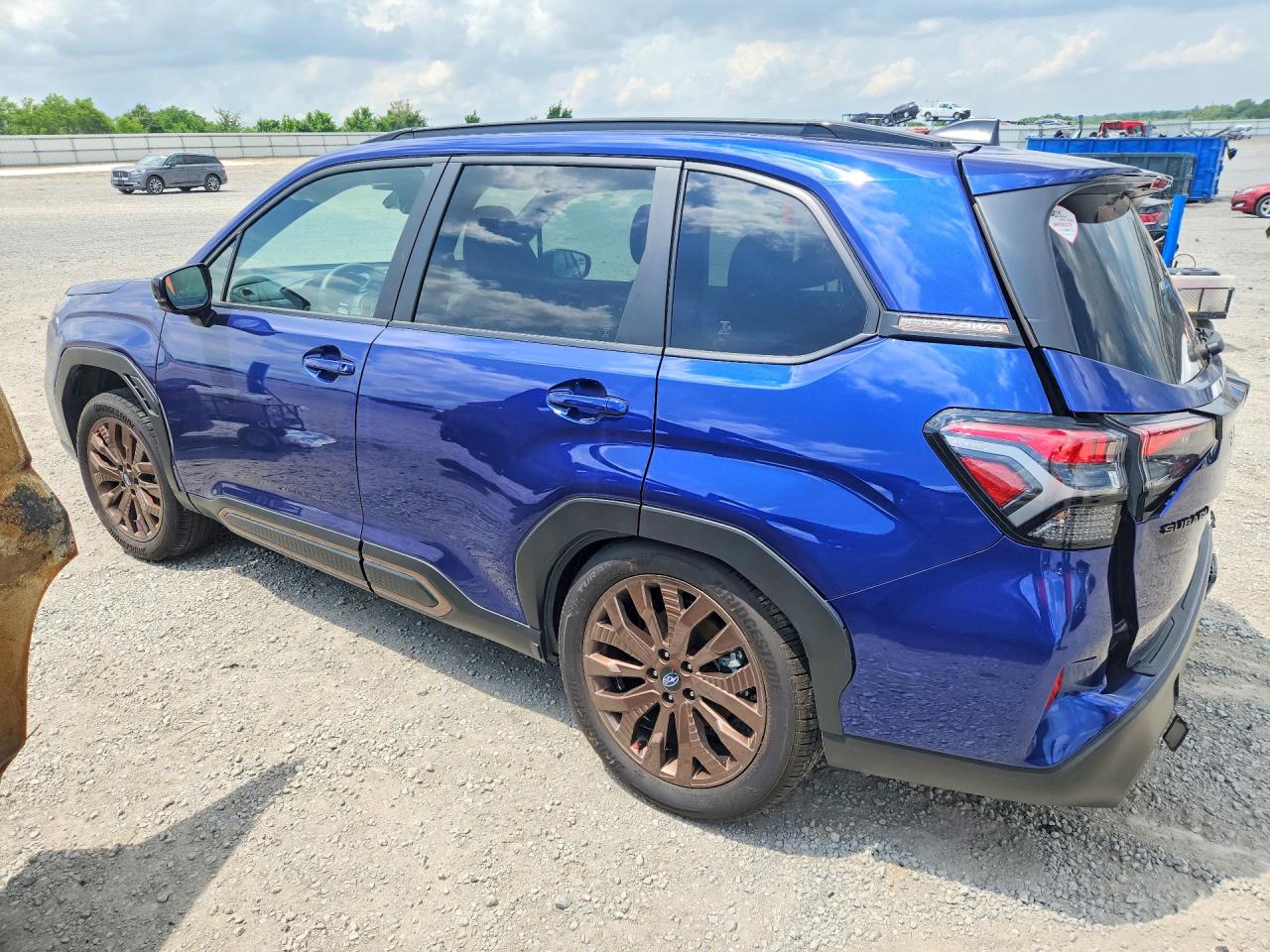 2025 SUBARU FORESTER SPORT photo 2