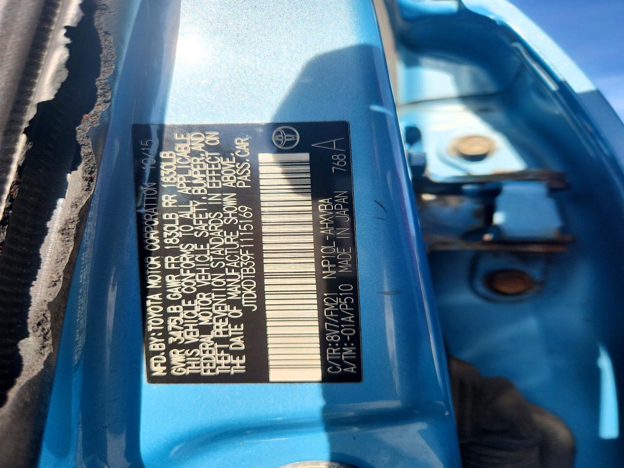2015 TOYOTA PRIUS C TWO photo 23
