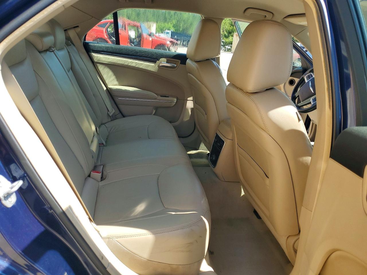 2014 CHRYSLER 300 photo 19