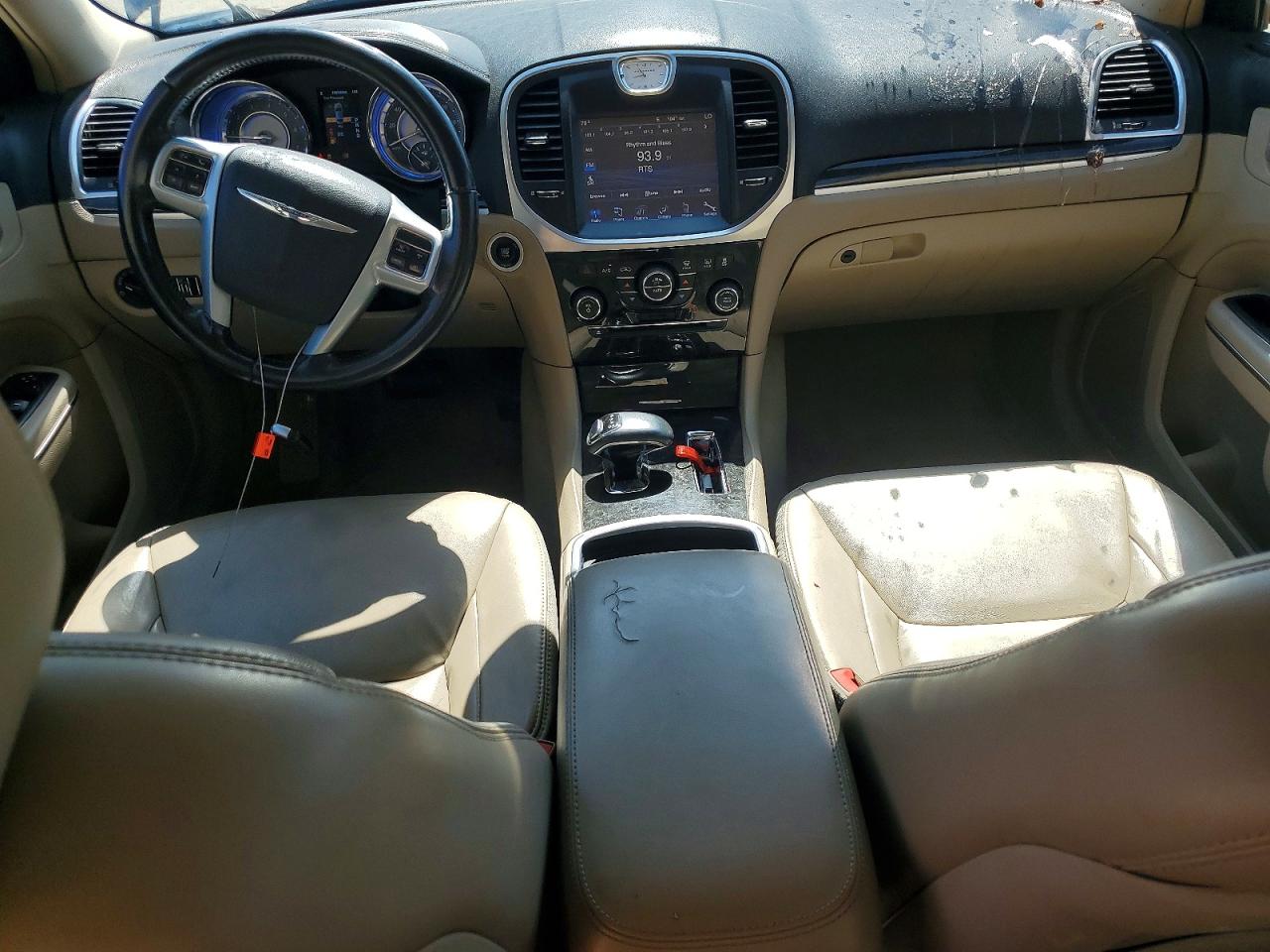 2014 CHRYSLER 300 photo 15