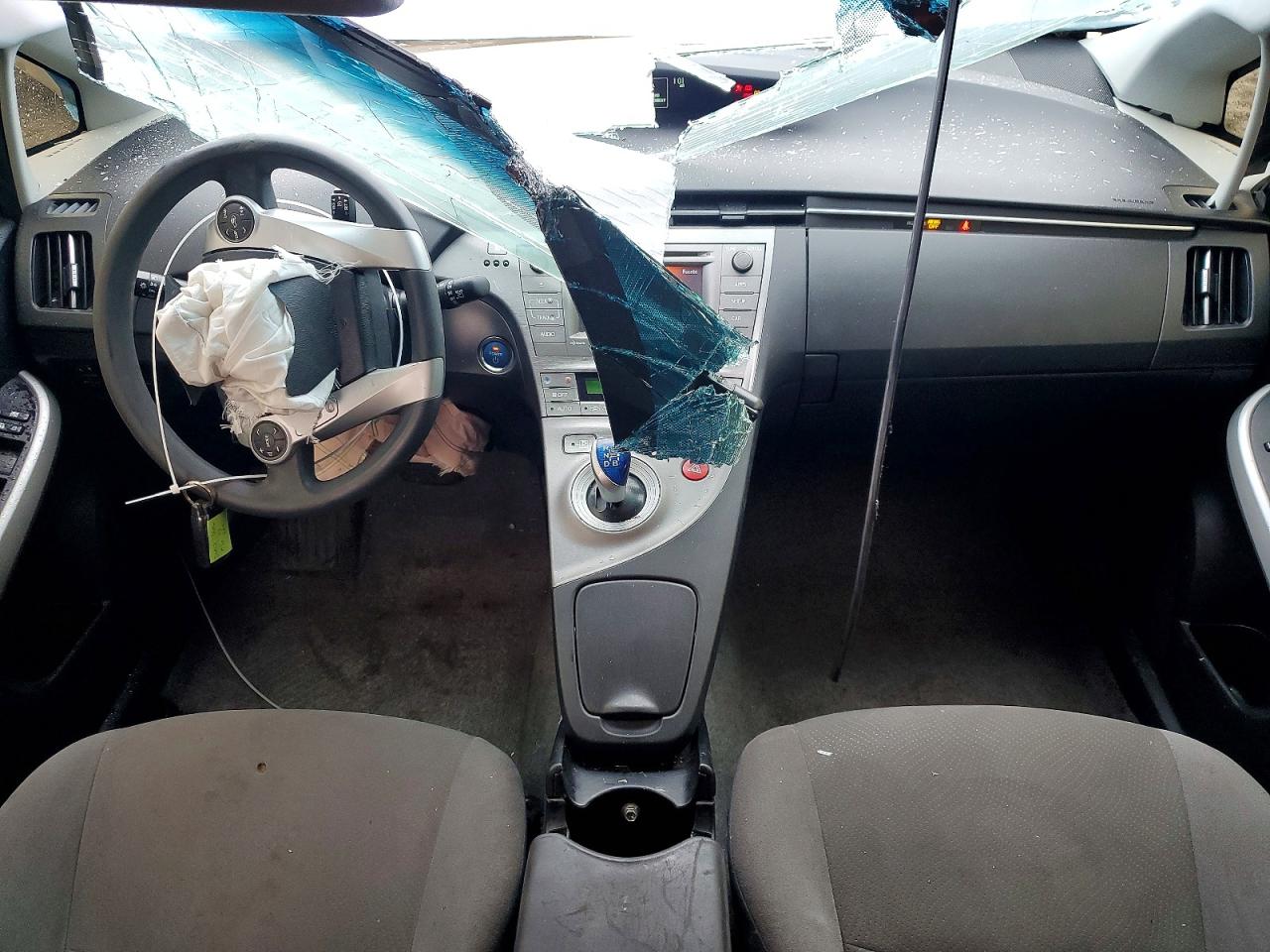 2015 TOYOTA PRIUS THREE photo 15