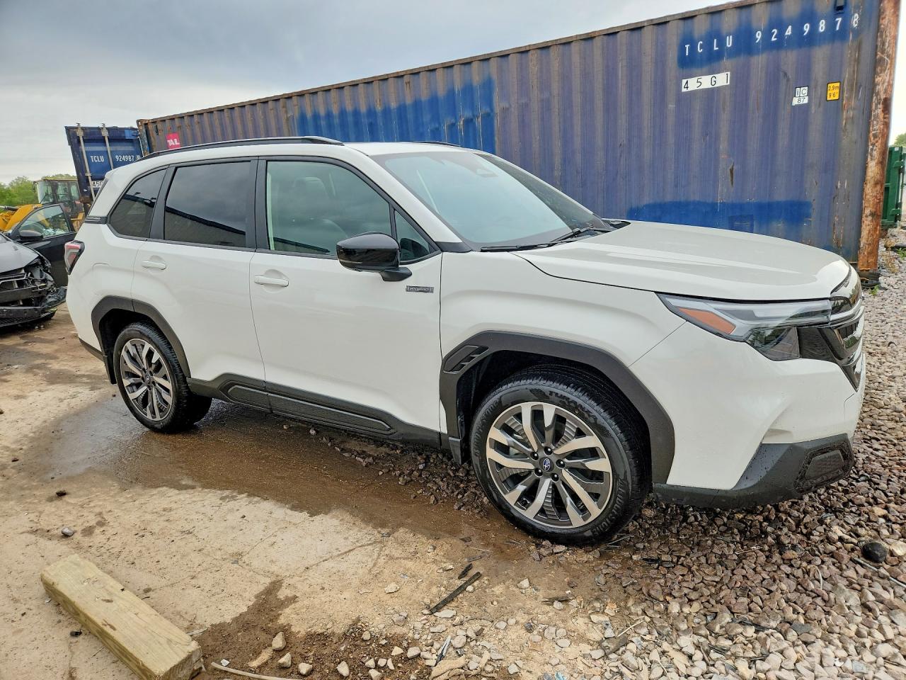 2025 SUBARU FORESTER TOURING photo 4