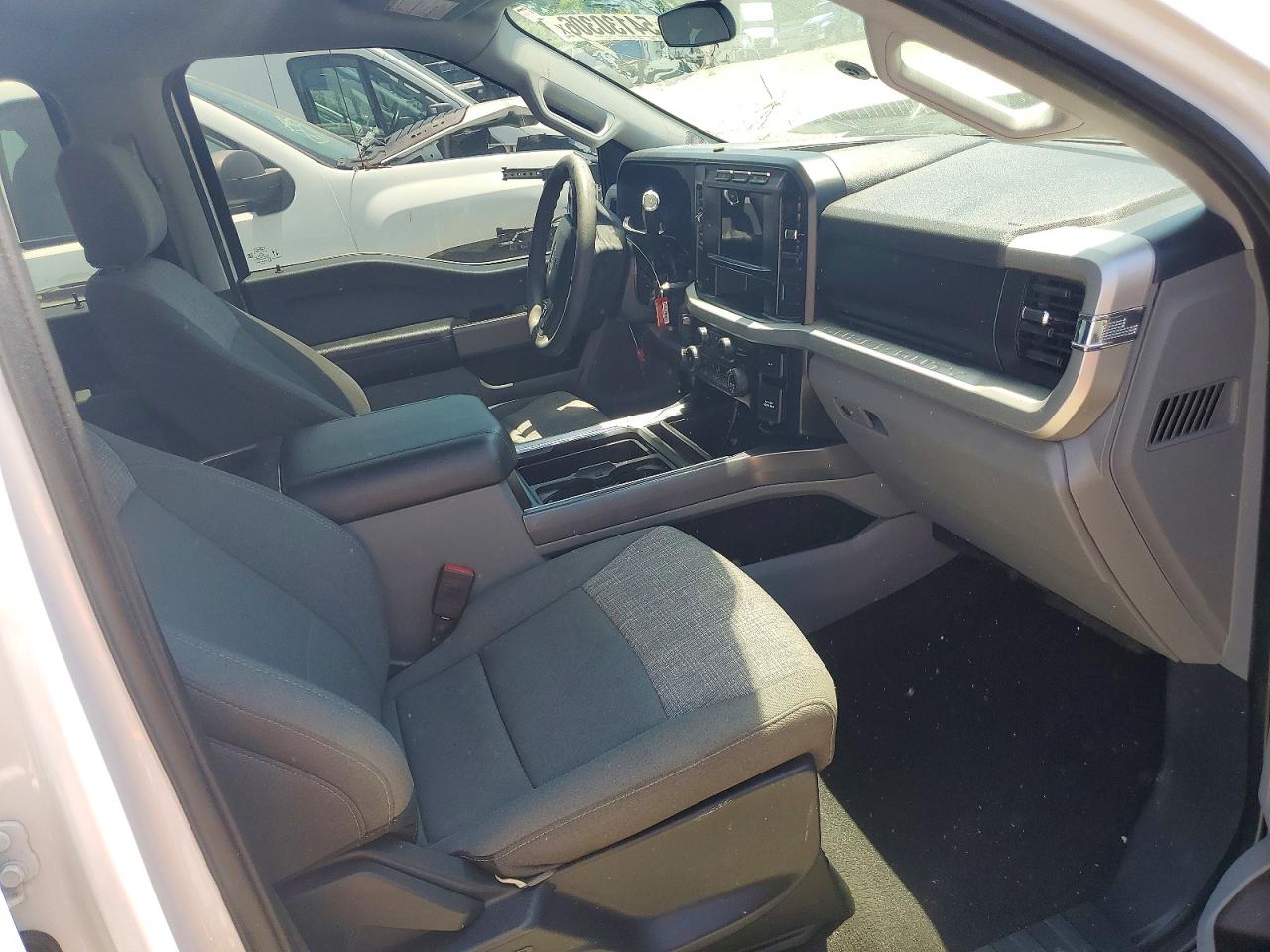 2024 FORD F350 SUPER DUTY photo 9