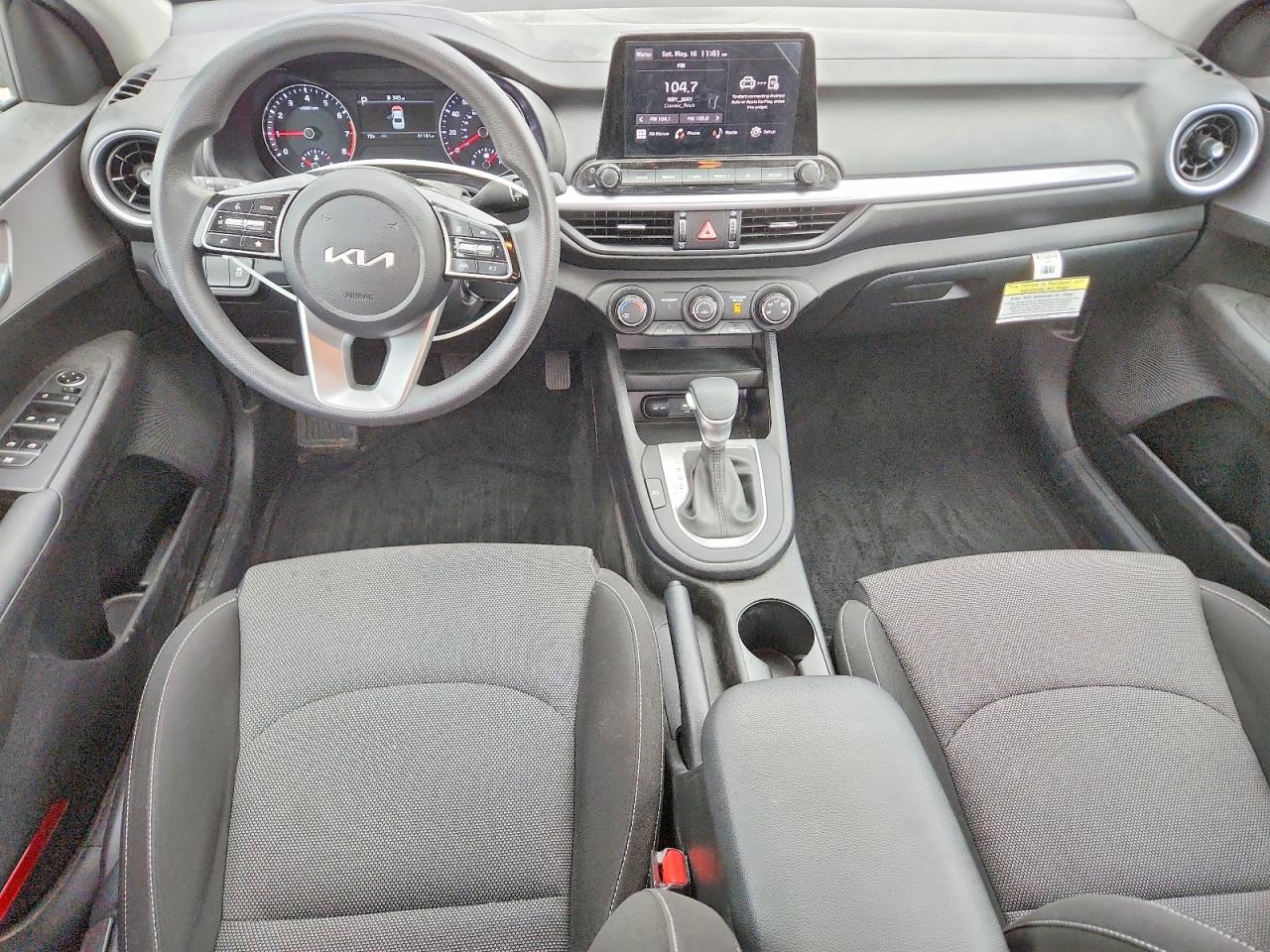 2023 KIA FORTE LXS photo 8