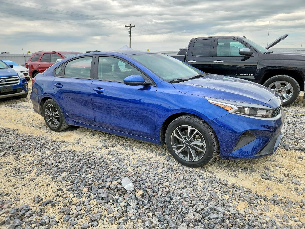2023 KIA FORTE LXS photo 4