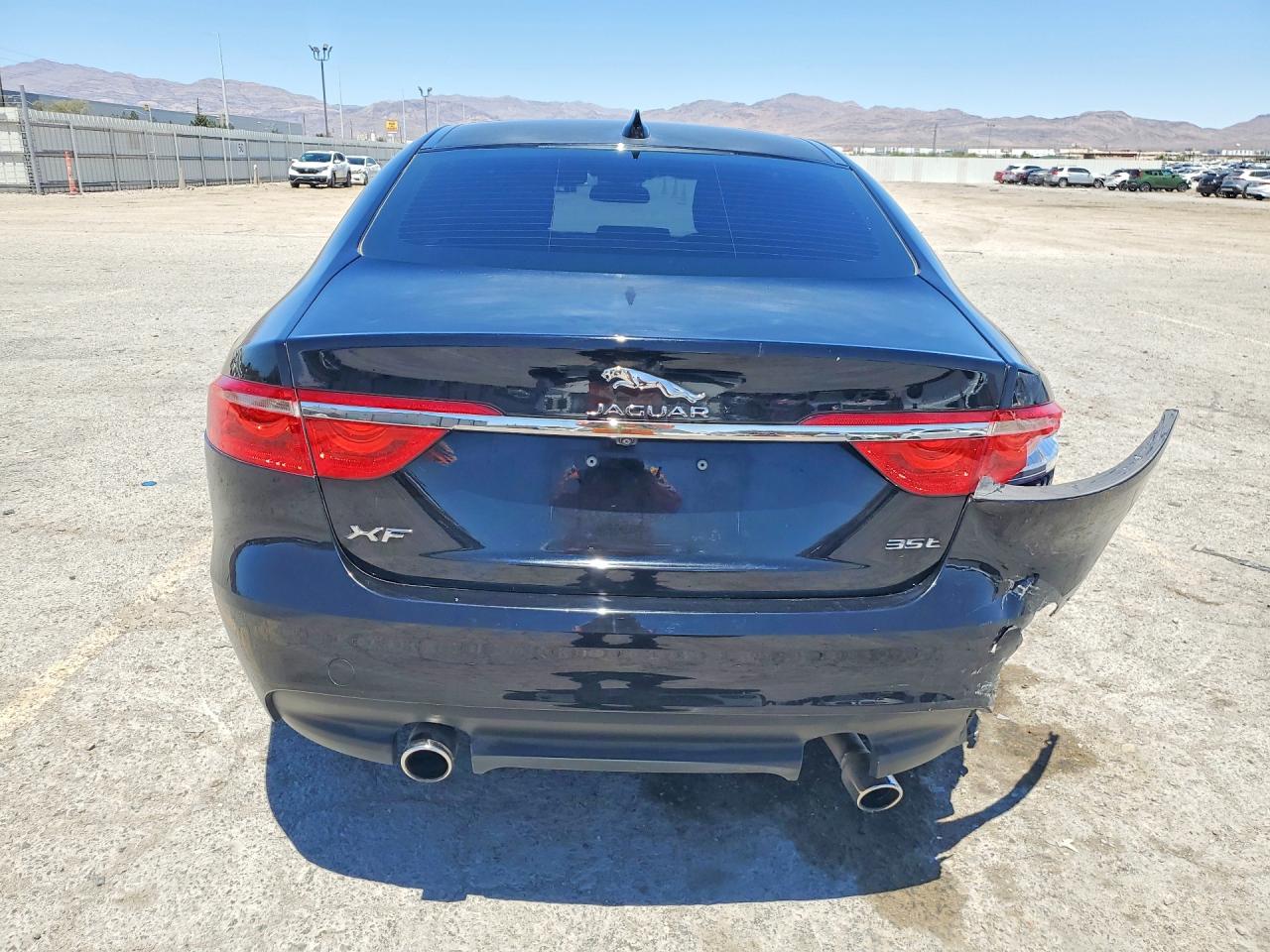 2016 JAGUAR XF PREMIUM photo 11