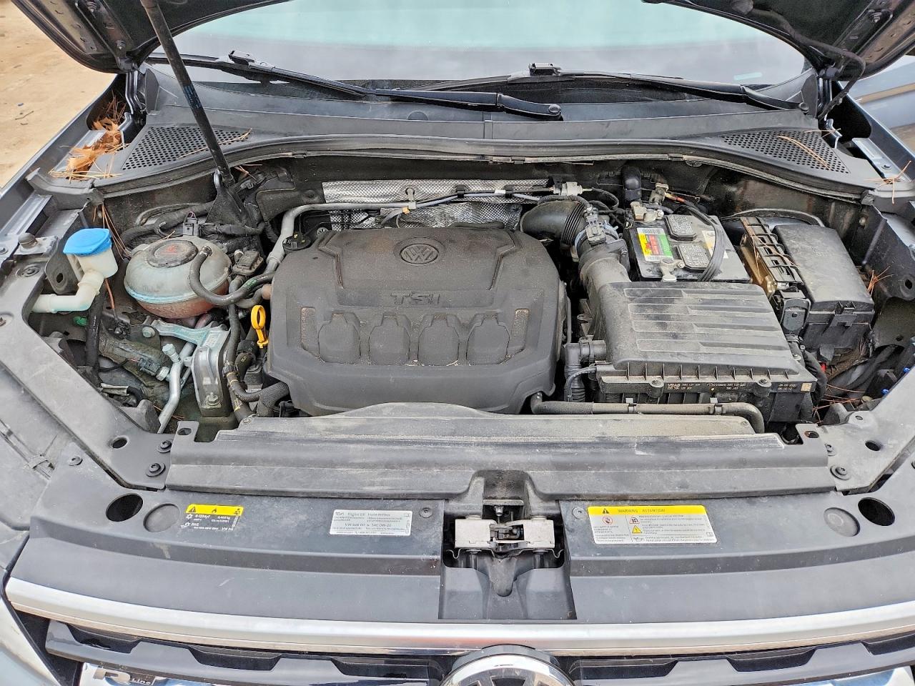 2021 VOLKSWAGEN TIGUAN SE photo 23