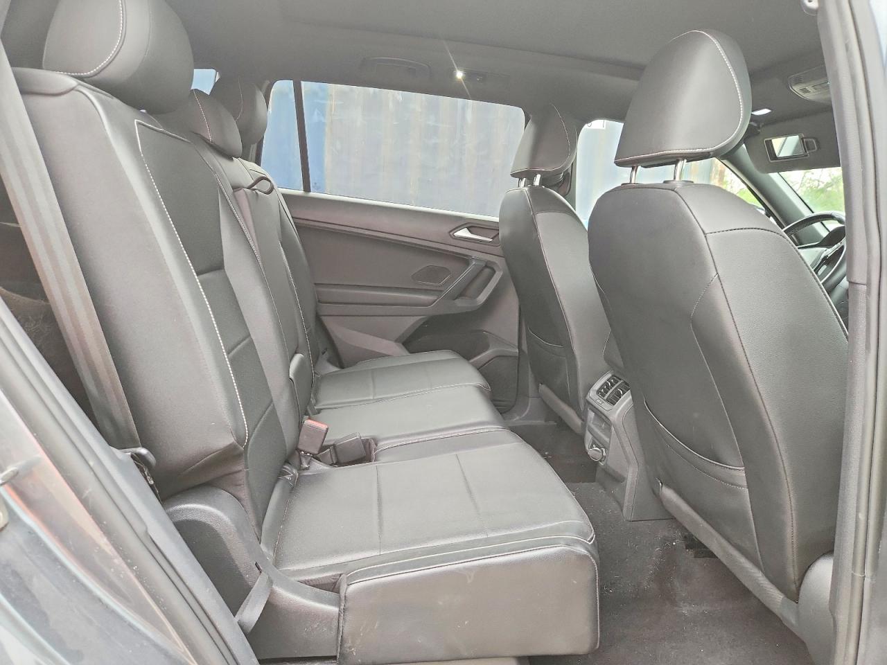 2021 VOLKSWAGEN TIGUAN SE photo 21