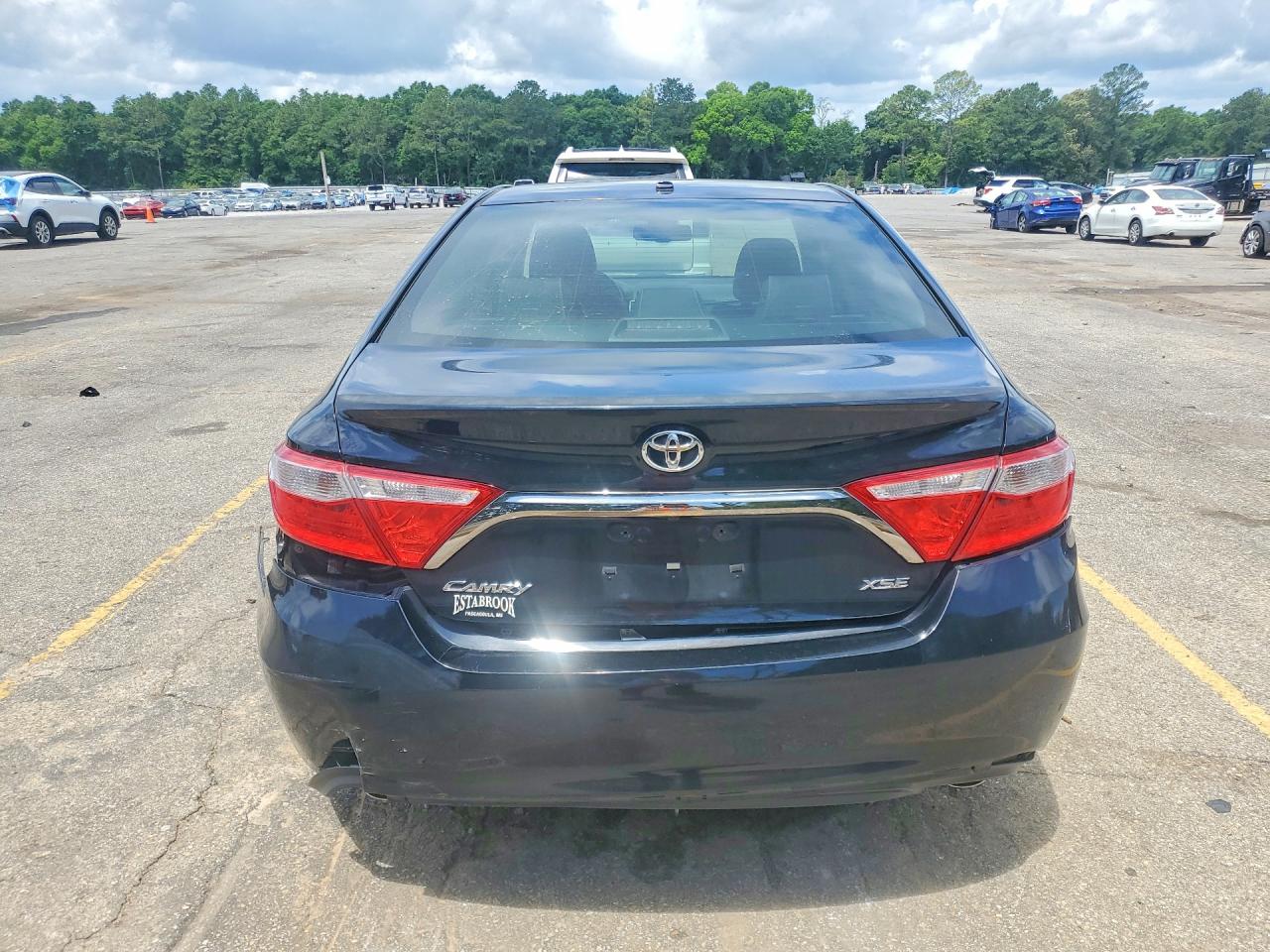2015 TOYOTA CAMRY XSE V6 photo 6