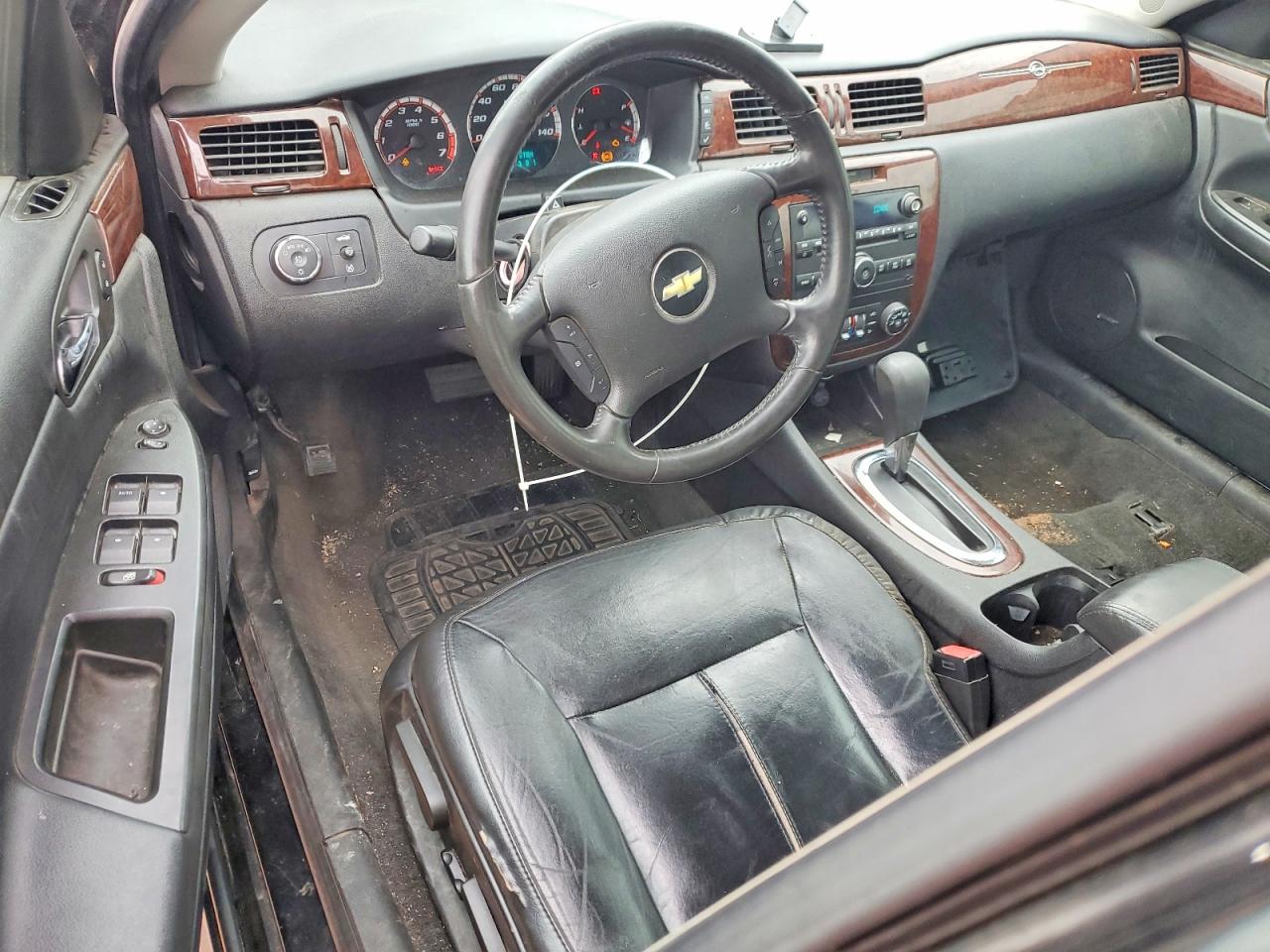 2011 CHEVROLET IMPALA LT photo 22
