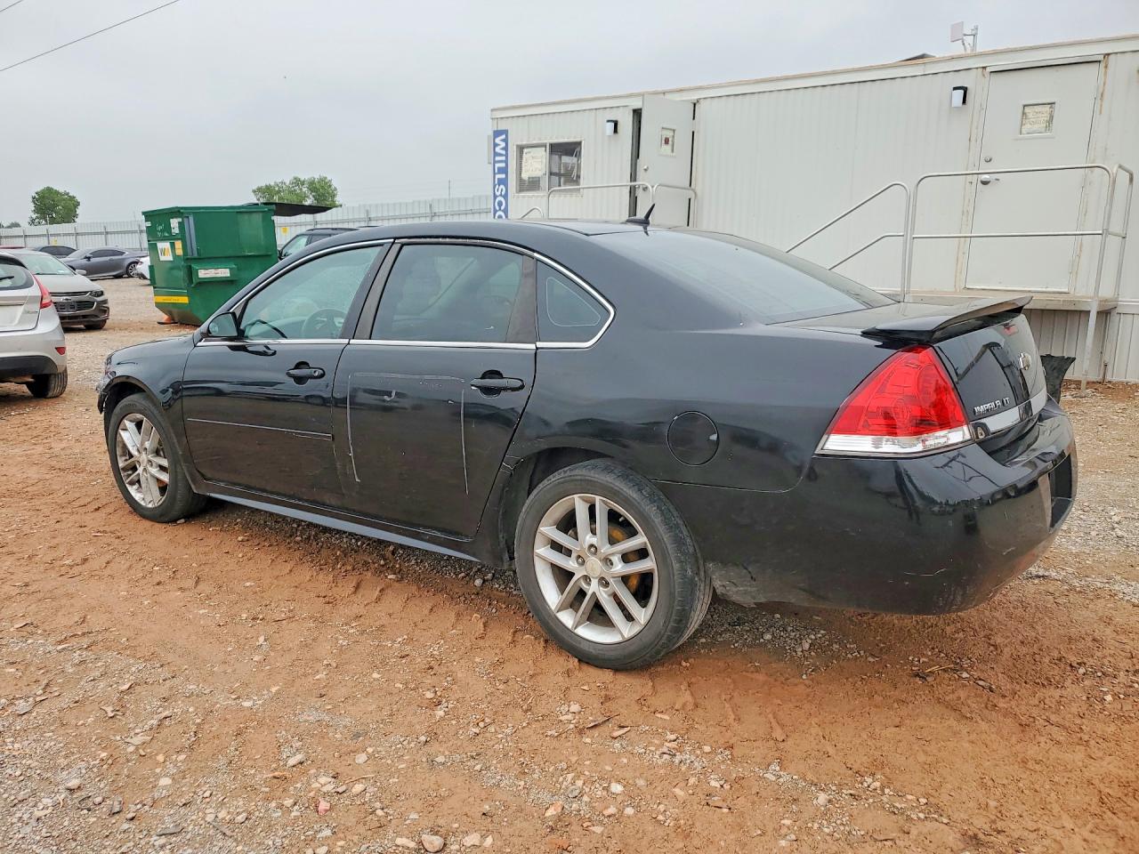2011 CHEVROLET IMPALA LT photo 4
