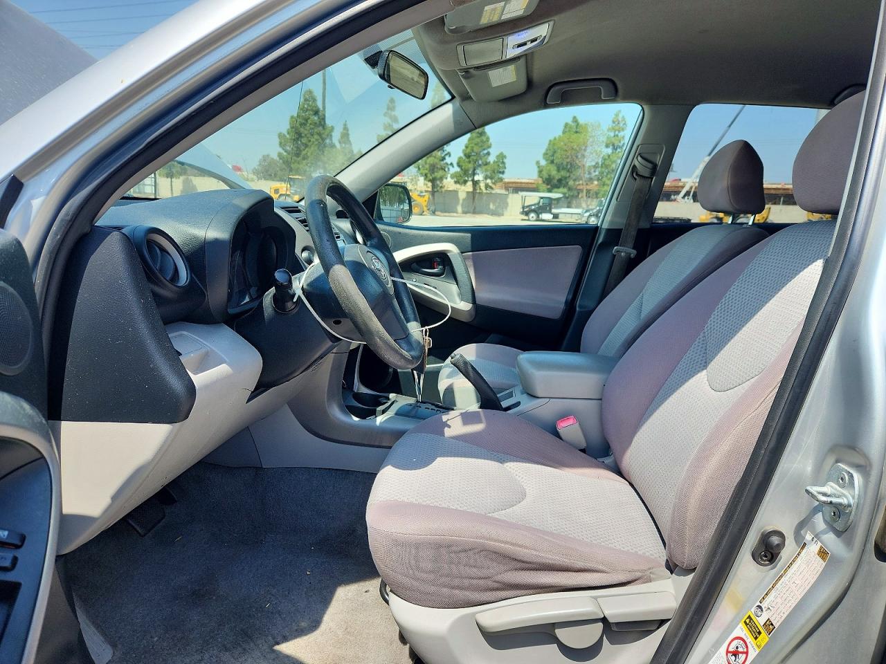 2006 TOYOTA RAV4 BASE photo 19
