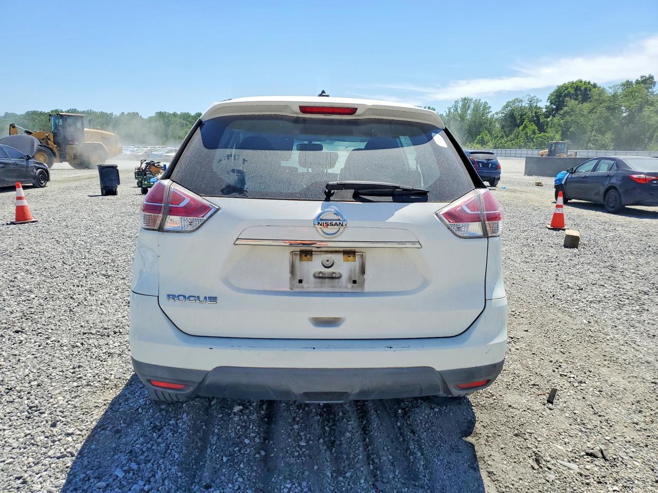 2016 NISSAN ROGUE S photo 16
