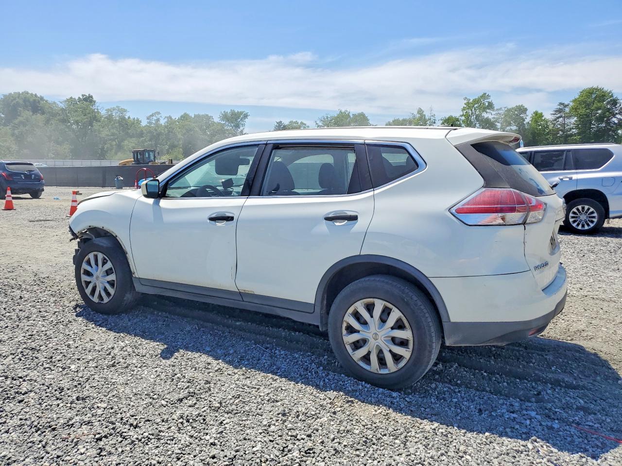 2016 NISSAN ROGUE S photo 4