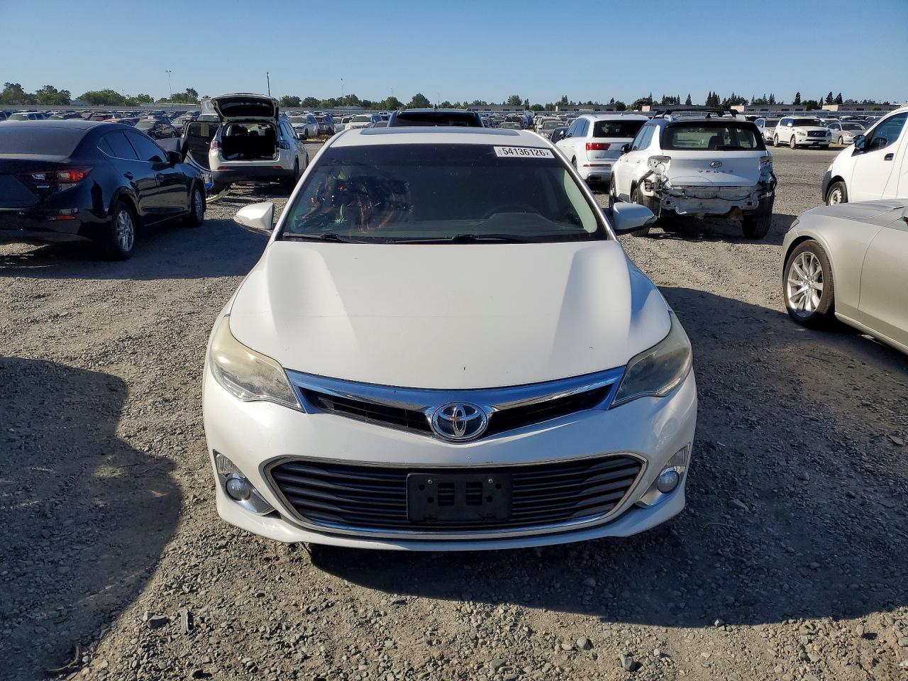 2013 TOYOTA AVALON LIMITED photo 9