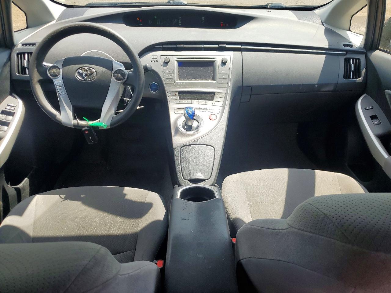 2014 TOYOTA PRIUS THREE photo 15
