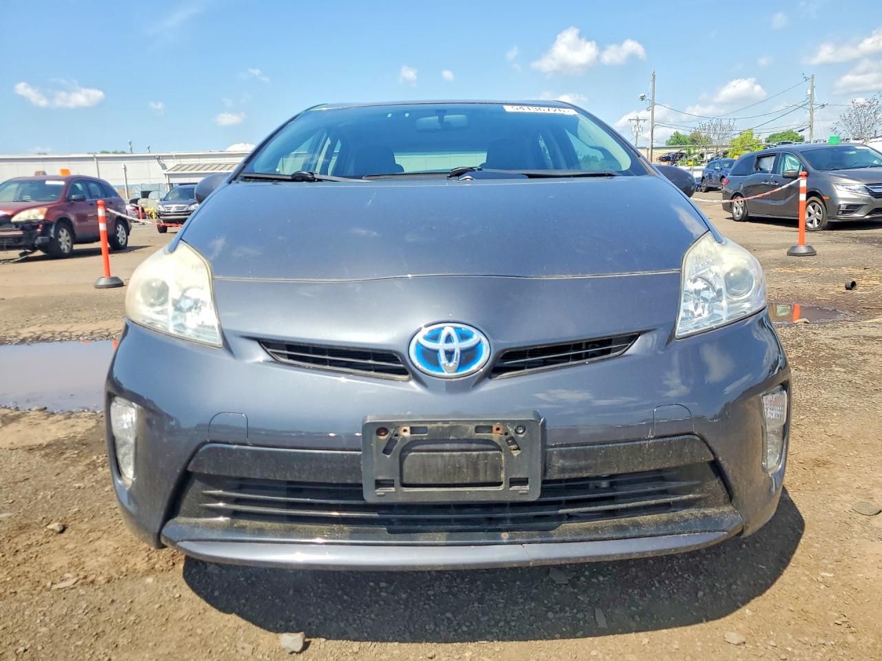 2014 TOYOTA PRIUS THREE photo 9