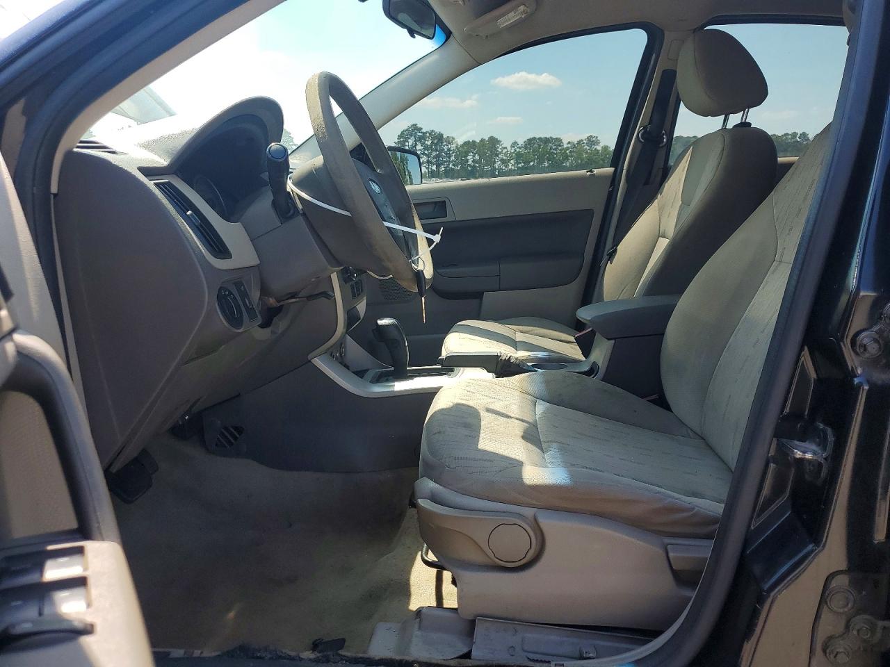 2009 FORD FOCUS SE photo 13