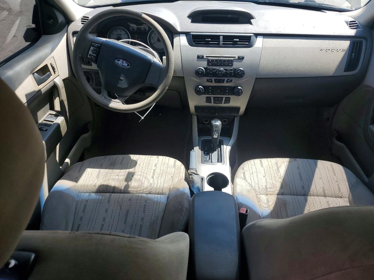 2009 FORD FOCUS SE photo 15
