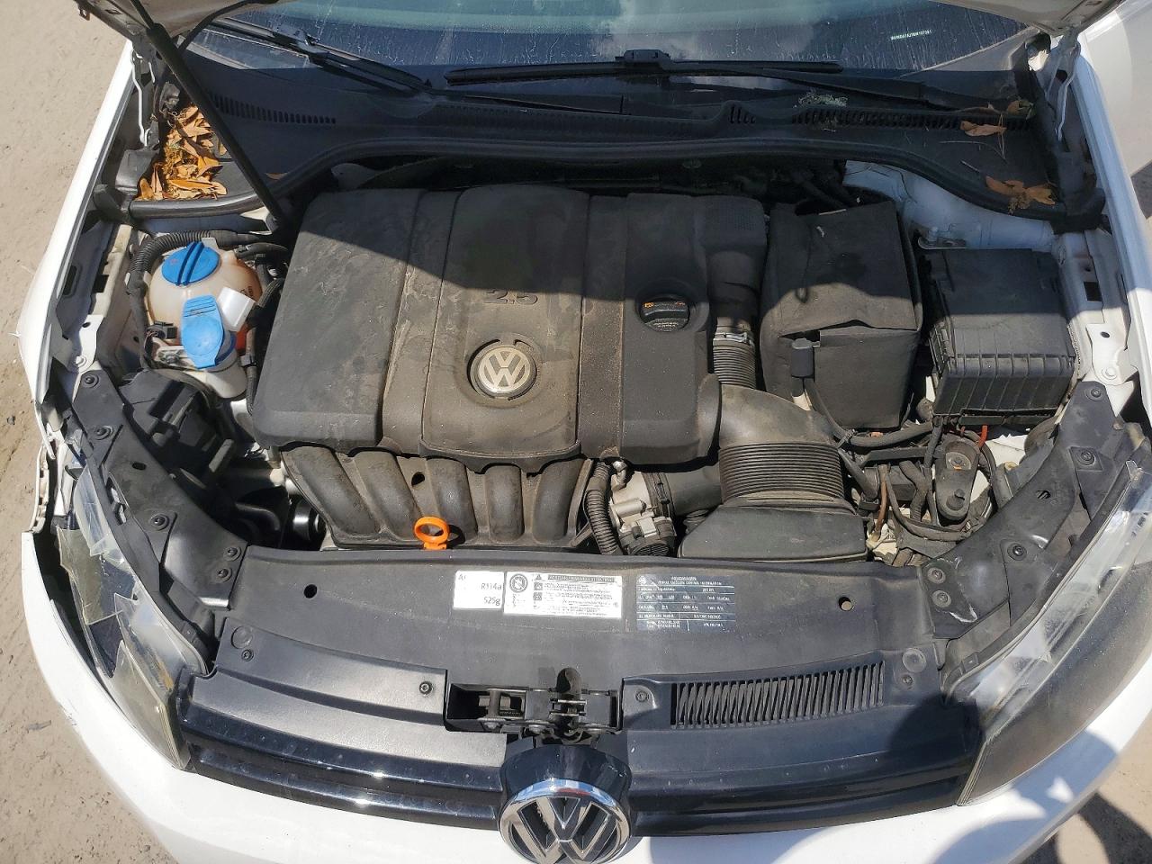 2011 VOLKSWAGEN GOLF photo 21