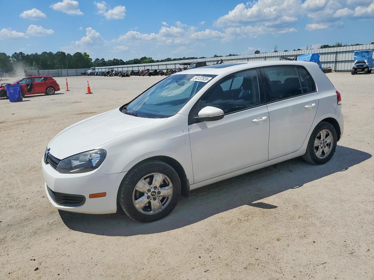 2011 VOLKSWAGEN GOLF