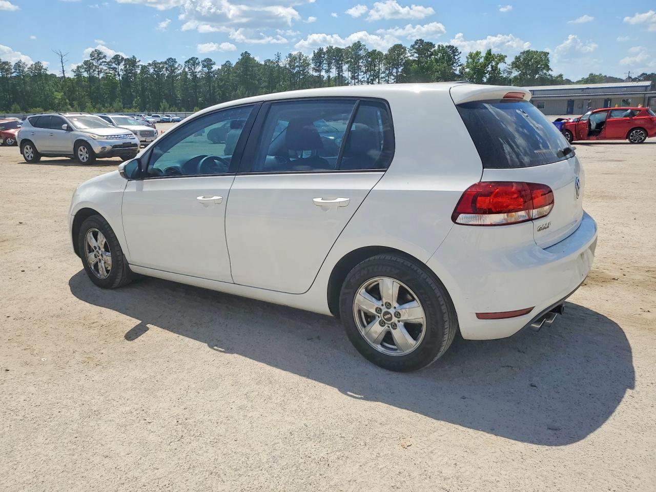 2011 VOLKSWAGEN GOLF photo 3