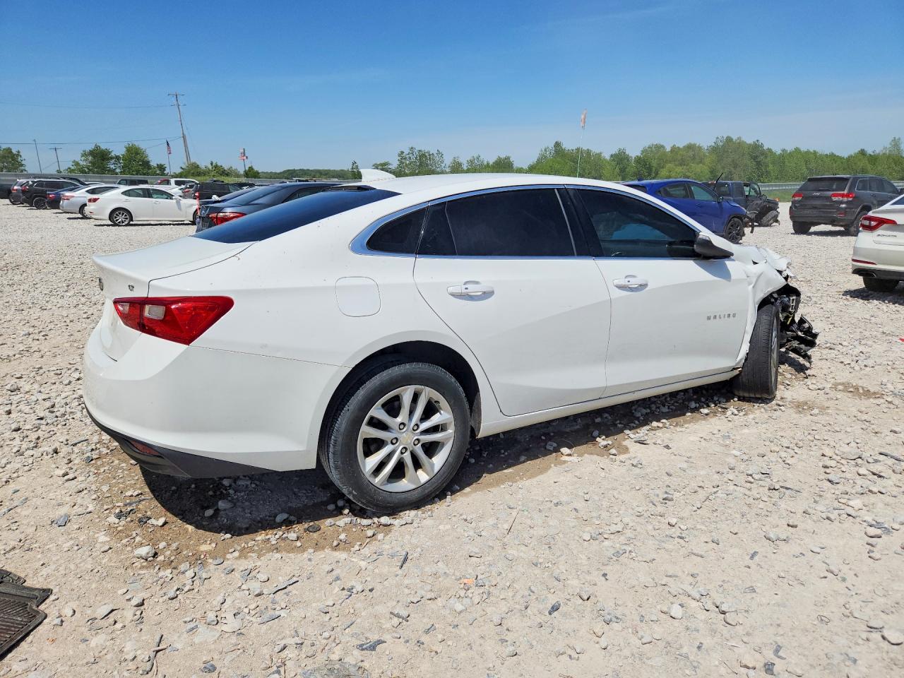 2016 CHEVROLET MALIBU LT photo 3