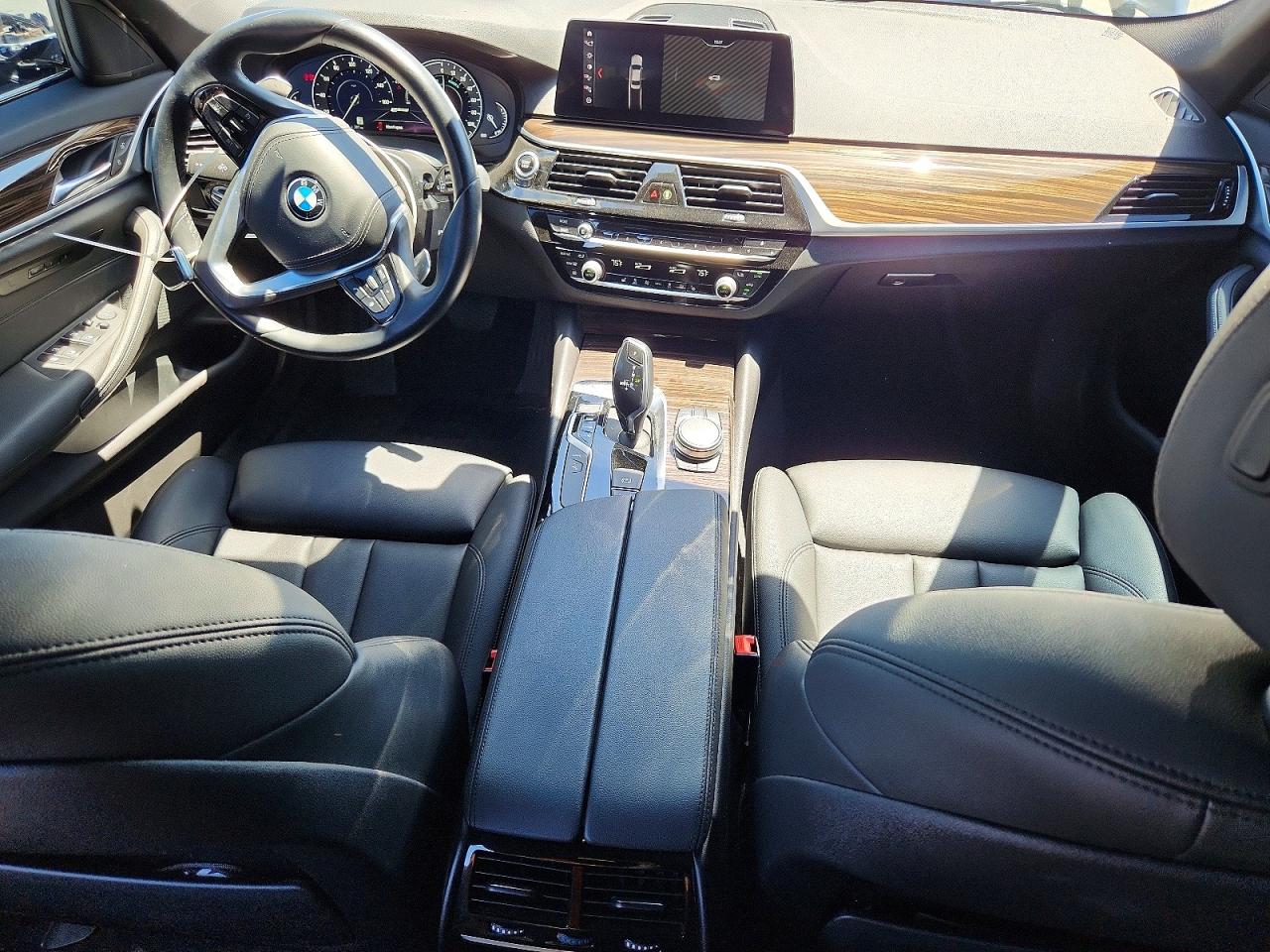 2019 BMW 530E photo 8
