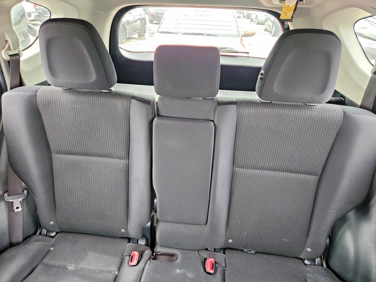 2015 TOYOTA RAV4 LE photo 28
