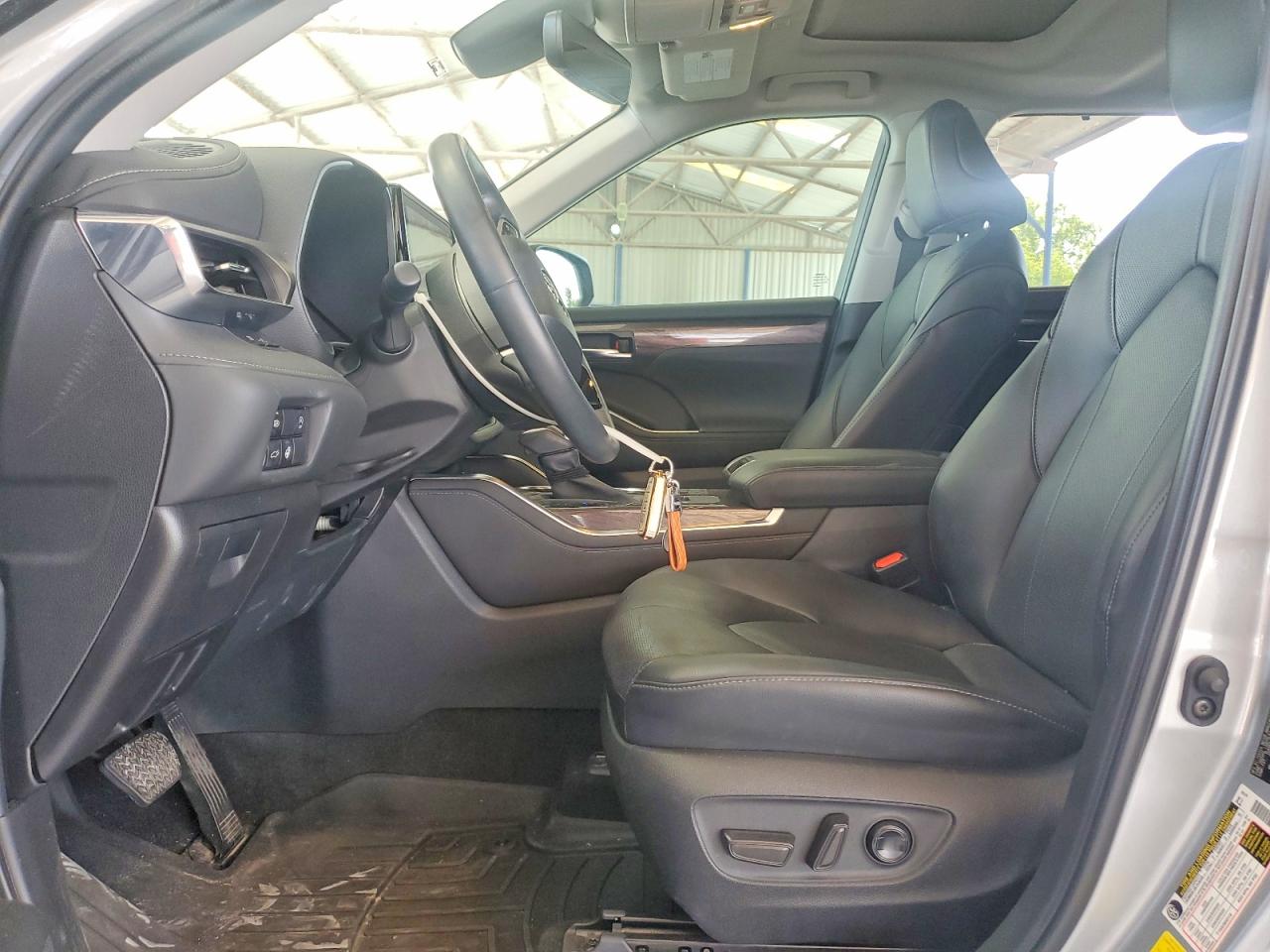 2023 TOYOTA HIGHLANDER LIMITED photo 13