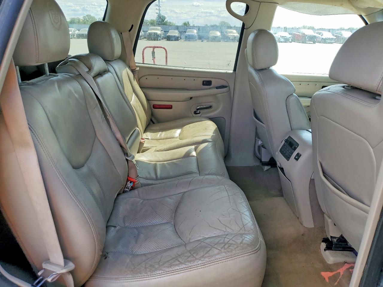 2005 CADILLAC ESCALADE LUXURY photo 31