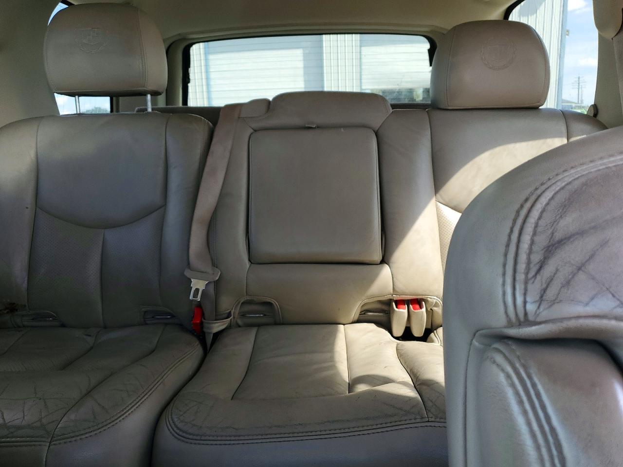 2005 CADILLAC ESCALADE LUXURY photo 28