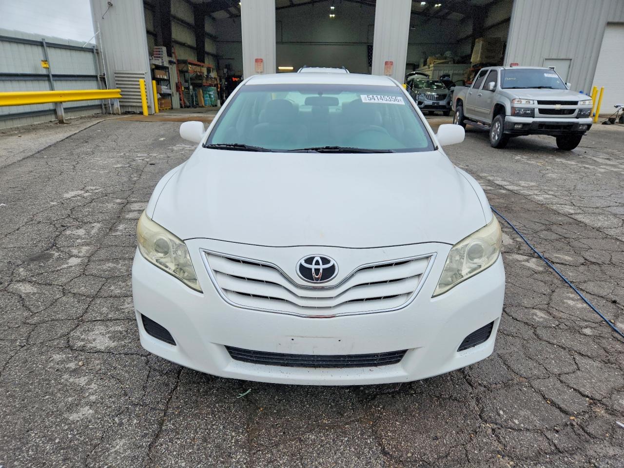2010 TOYOTA CAMRY LE photo 13