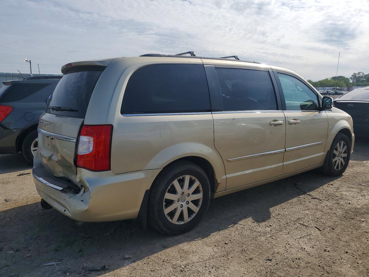 2011 CHRYSLER TOWN & COUNTRY TOURING L photo 7