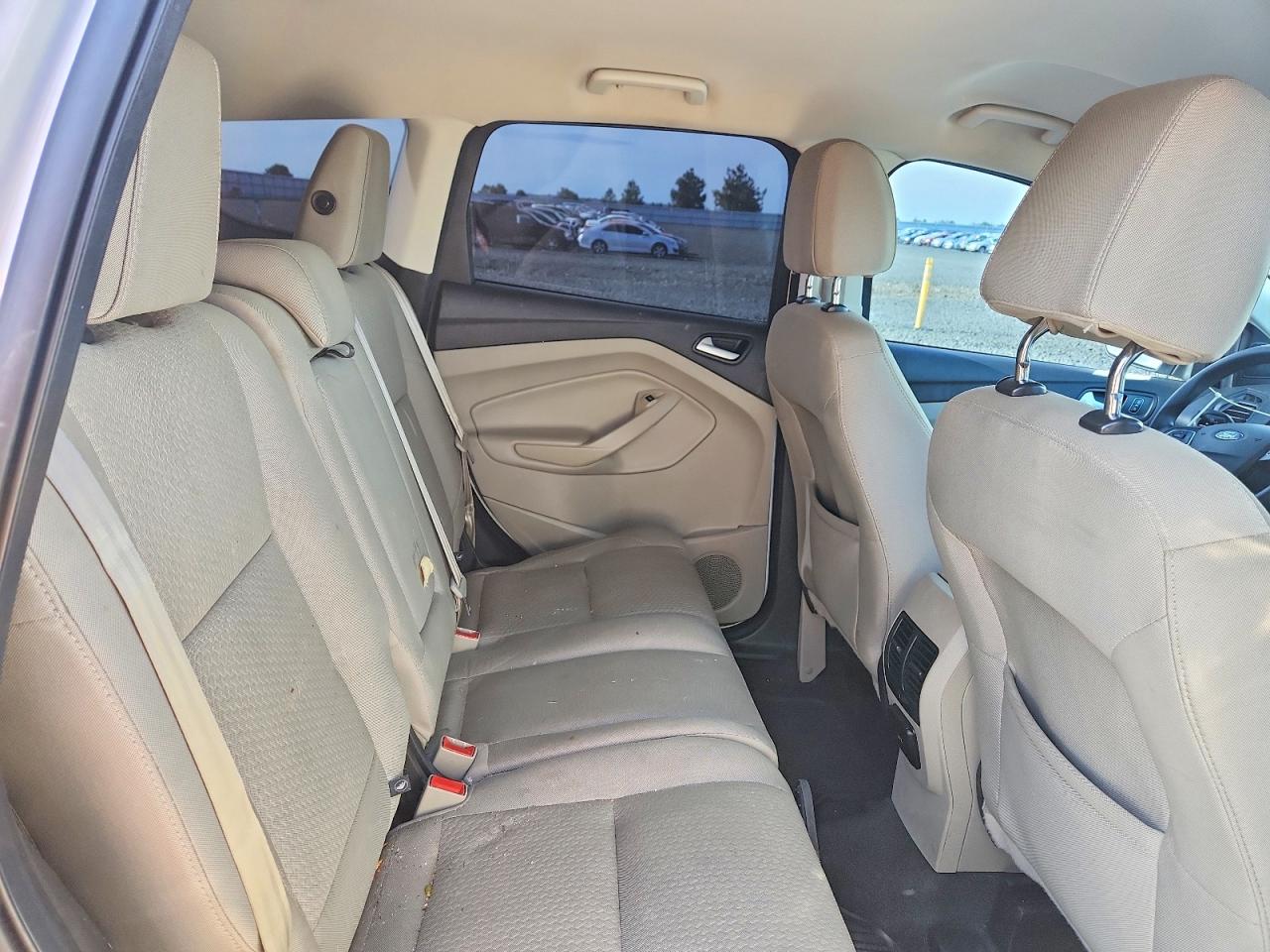 2017 FORD ESCAPE SE photo 11