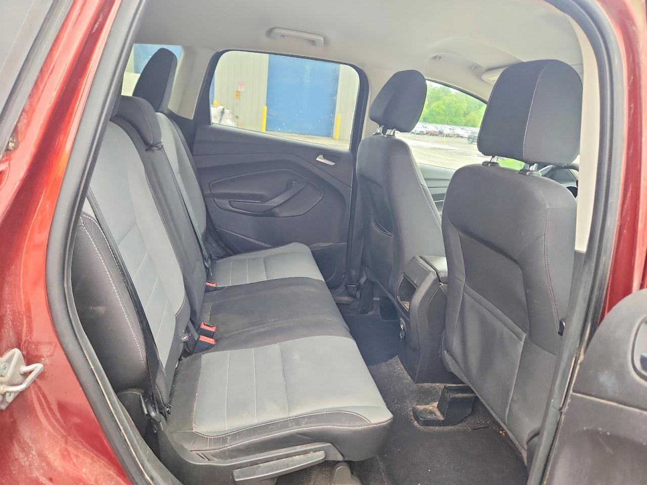 2016 FORD ESCAPE SE photo 11