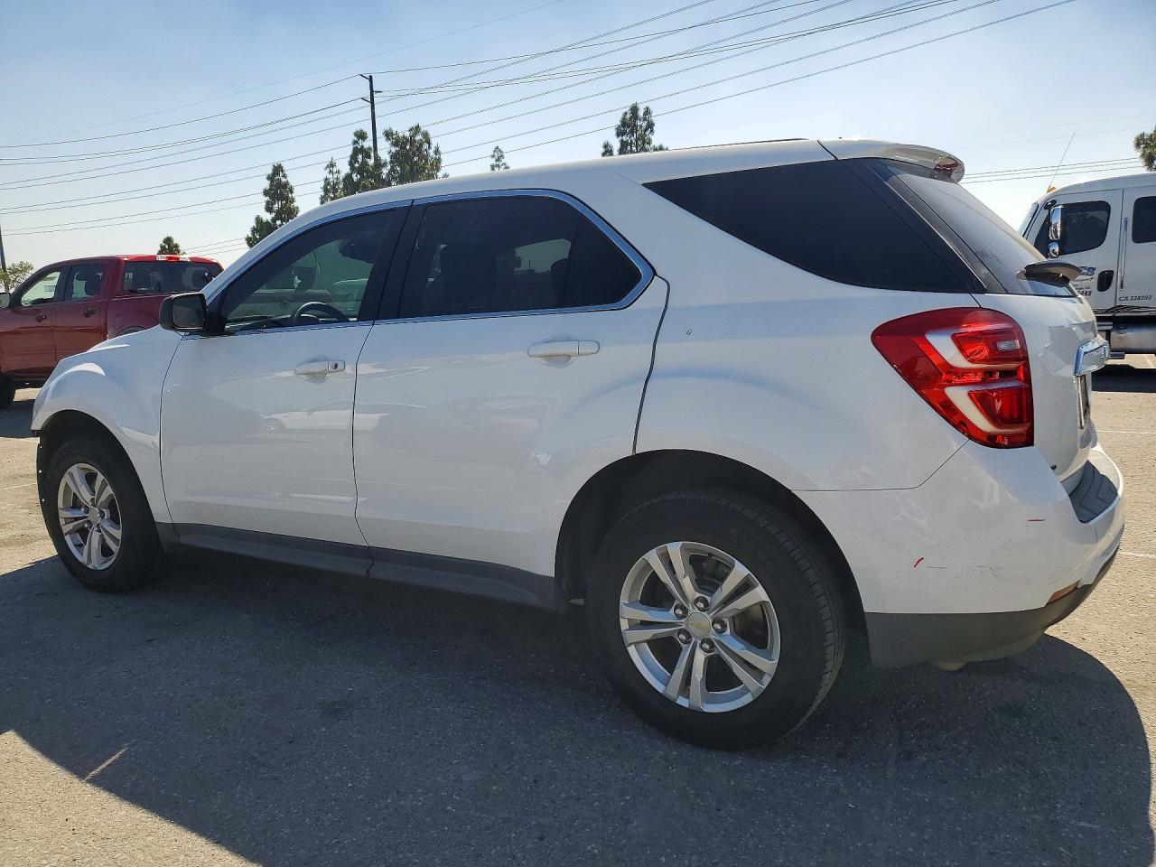 2016 CHEVROLET EQUINOX LS photo 4