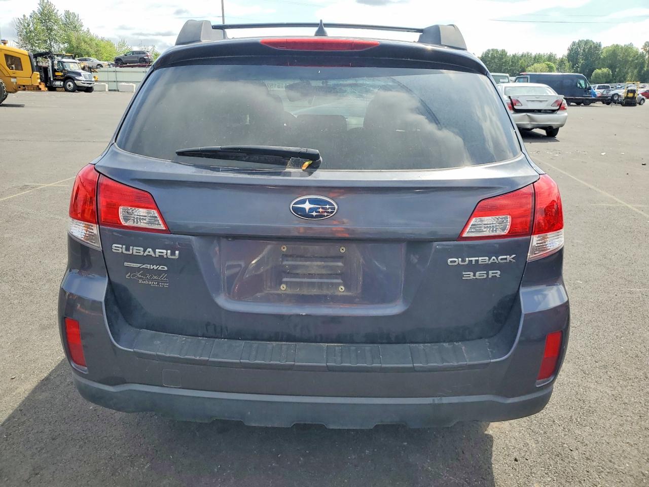 2012 SUBARU OUTBACK 3.6R LIMITED photo 11